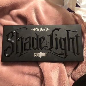 Kat Von D Shade + Light contour pallet